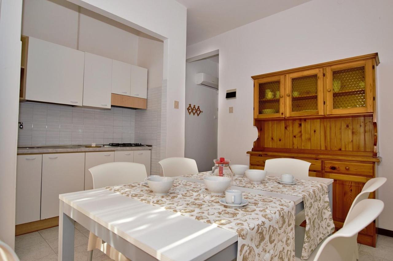 Apartmán Residenza Valcris Lignano Sabbiadoro Exteriér fotografie